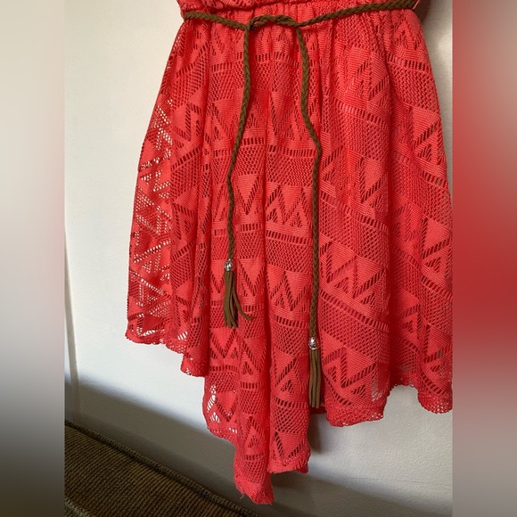 Emily West coral pink dress with lace and leather braided belt, size 8 - Picture 4 of 9